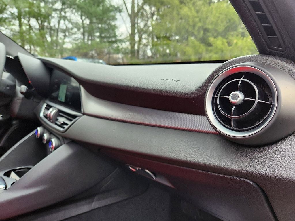 2024 Alfa Romeo Giulia Ti