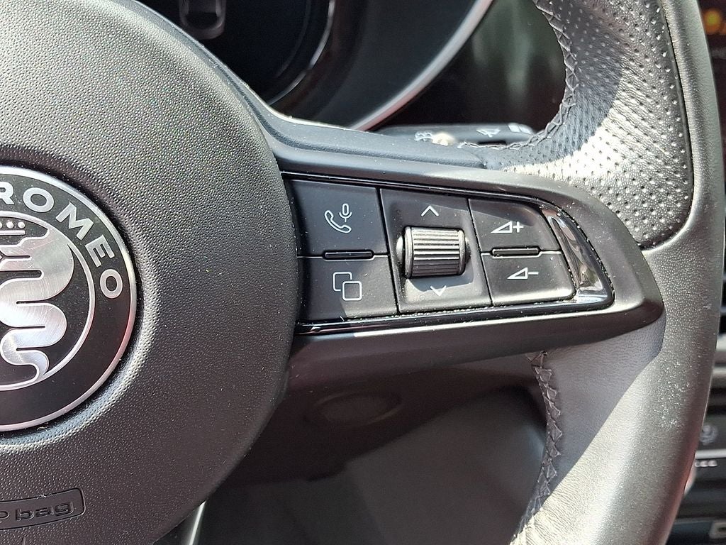 2024 Alfa Romeo Giulia Ti