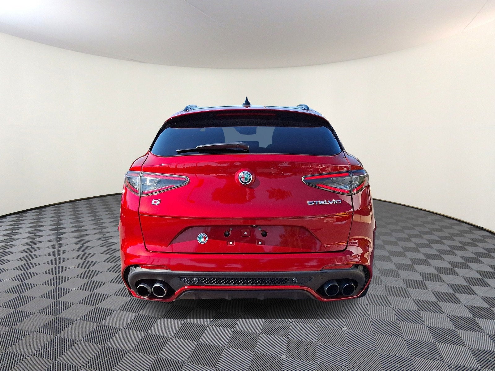 2024 Alfa Romeo Stelvio Quadrifoglio