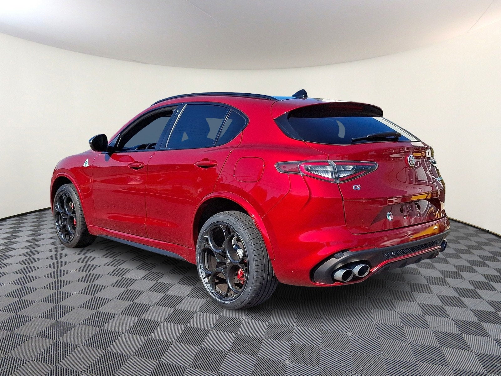 2024 Alfa Romeo Stelvio Quadrifoglio