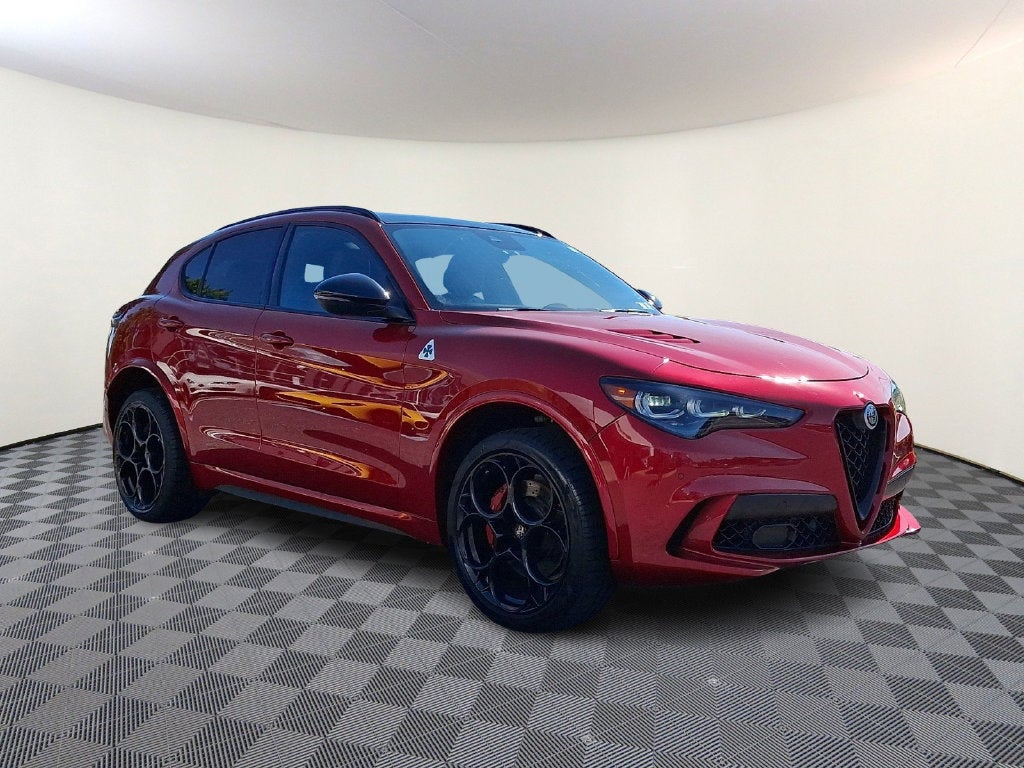 2024 Alfa Romeo Stelvio Quadrifoglio