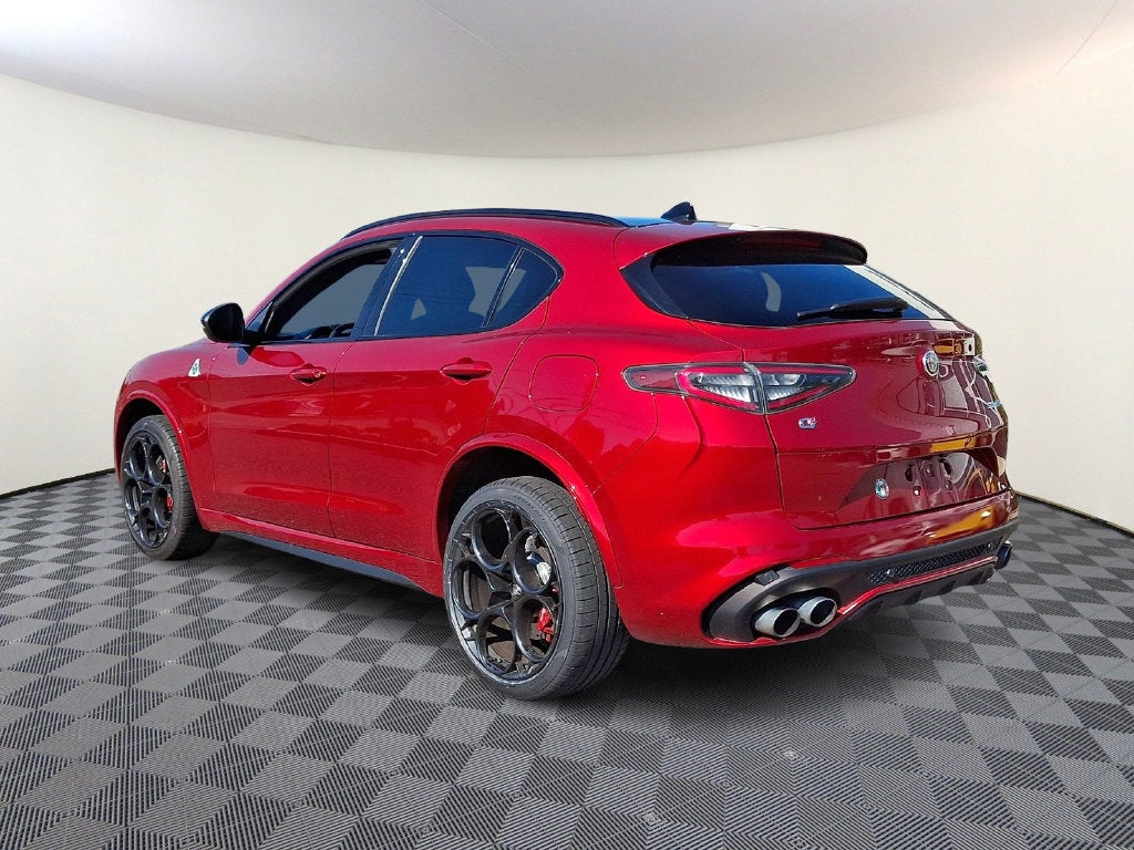 2024 Alfa Romeo Stelvio Quadrifoglio