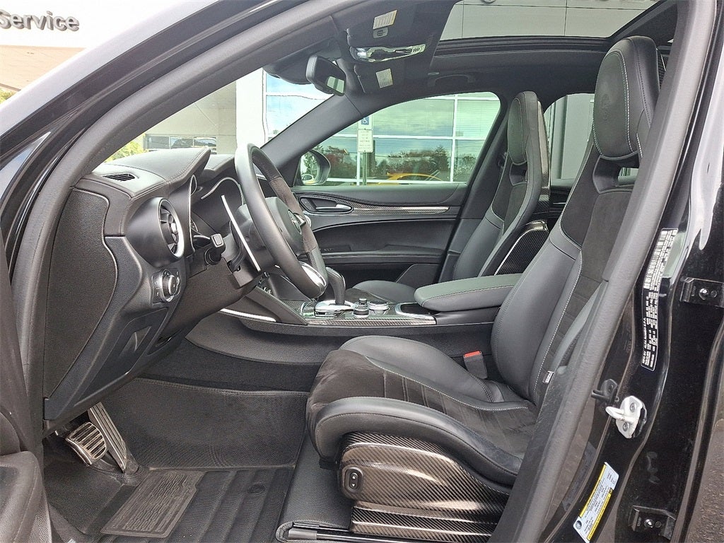 2023 Alfa Romeo Stelvio Quadrifoglio