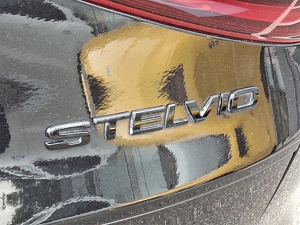 2023 Alfa Romeo Stelvio Quadrifoglio