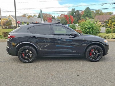 2023 Alfa Romeo Stelvio Quadrifoglio