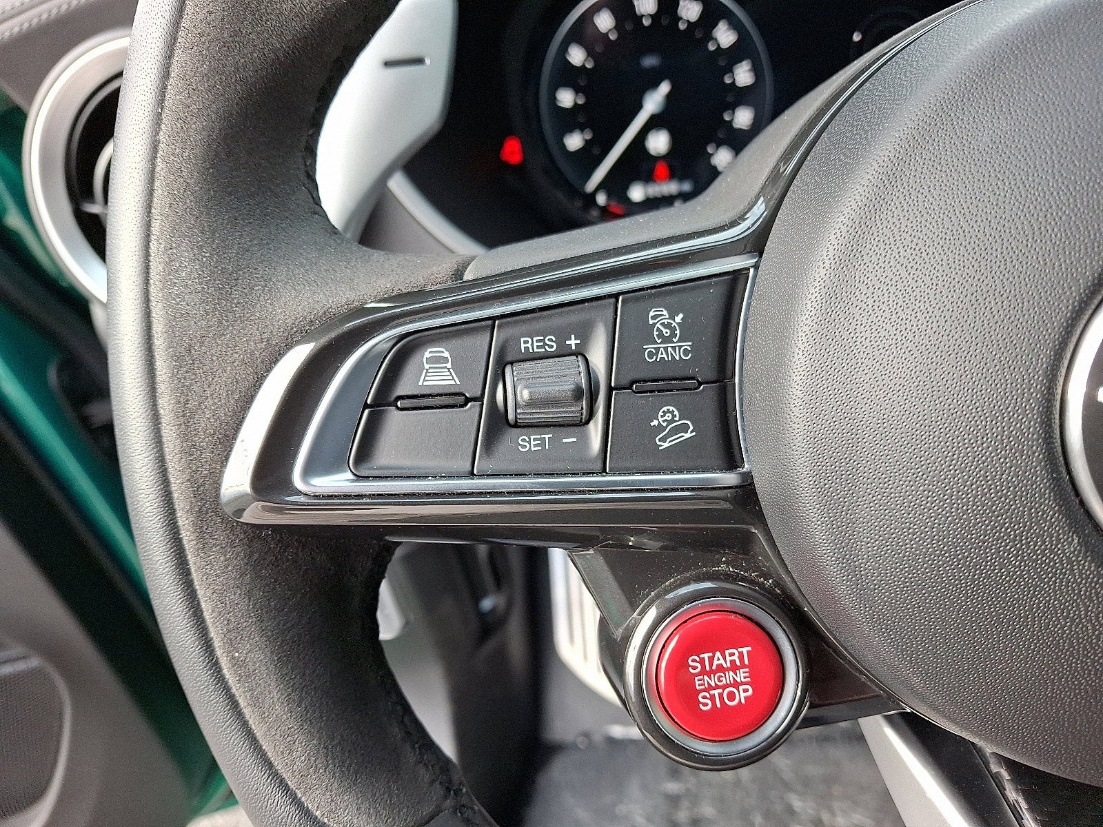 2024 Alfa Romeo Stelvio Quadrifoglio