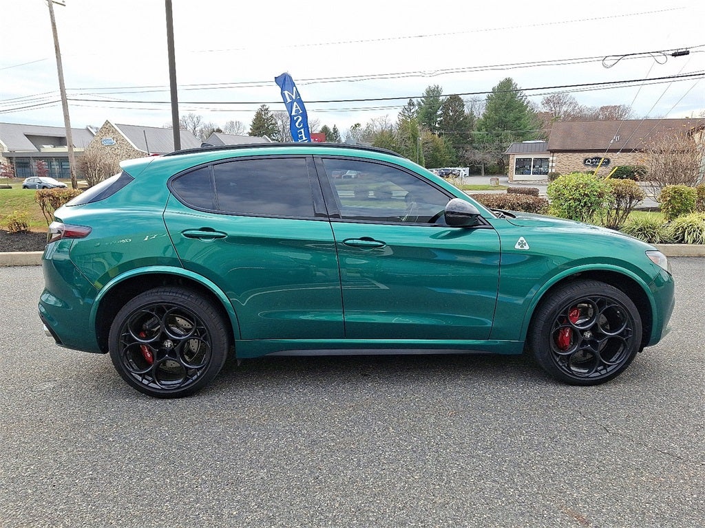 2024 Alfa Romeo Stelvio Quadrifoglio