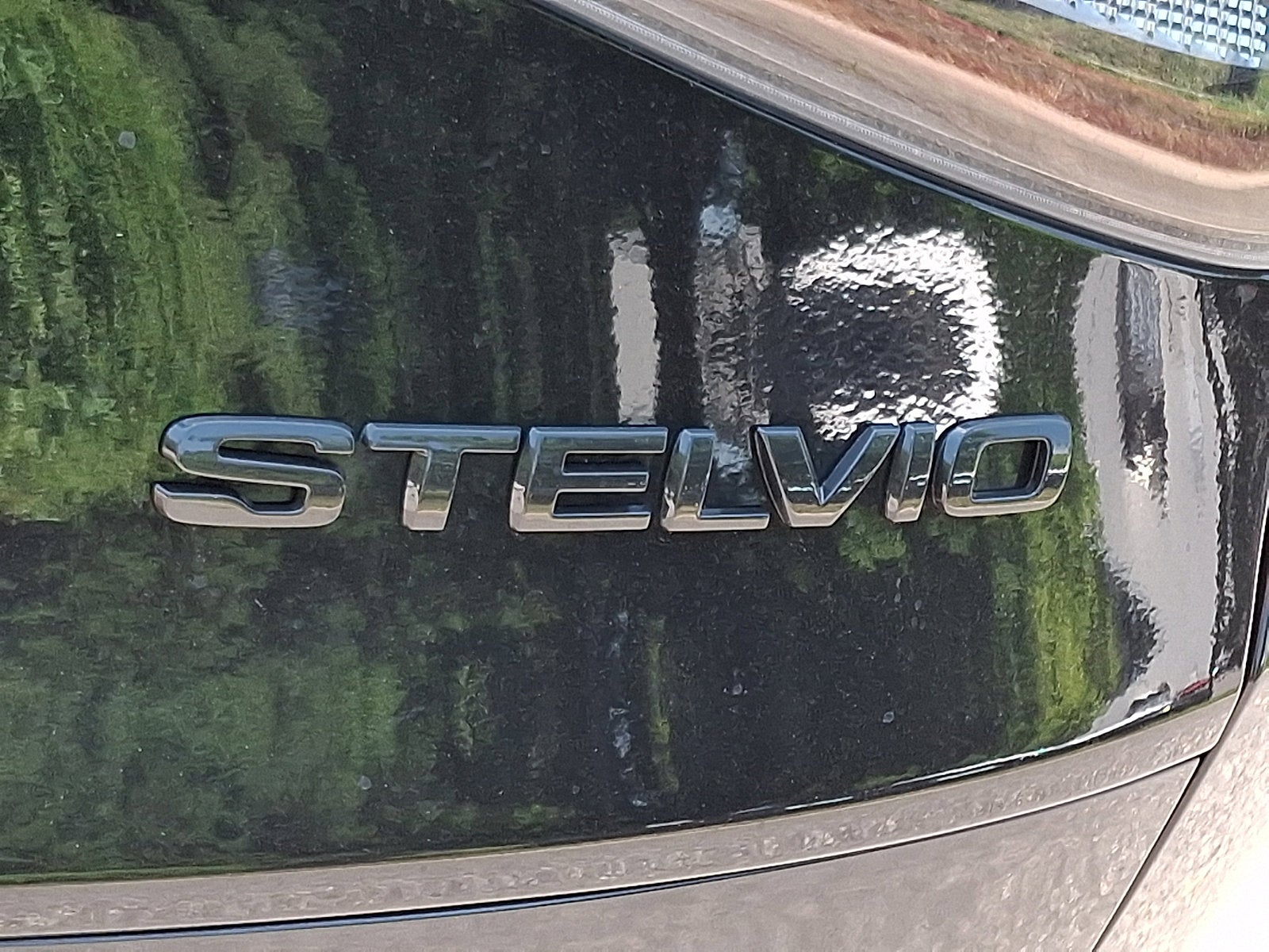 2024 Alfa Romeo Stelvio Quadrifoglio