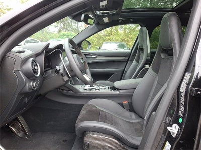 2024 Alfa Romeo Stelvio Quadrifoglio