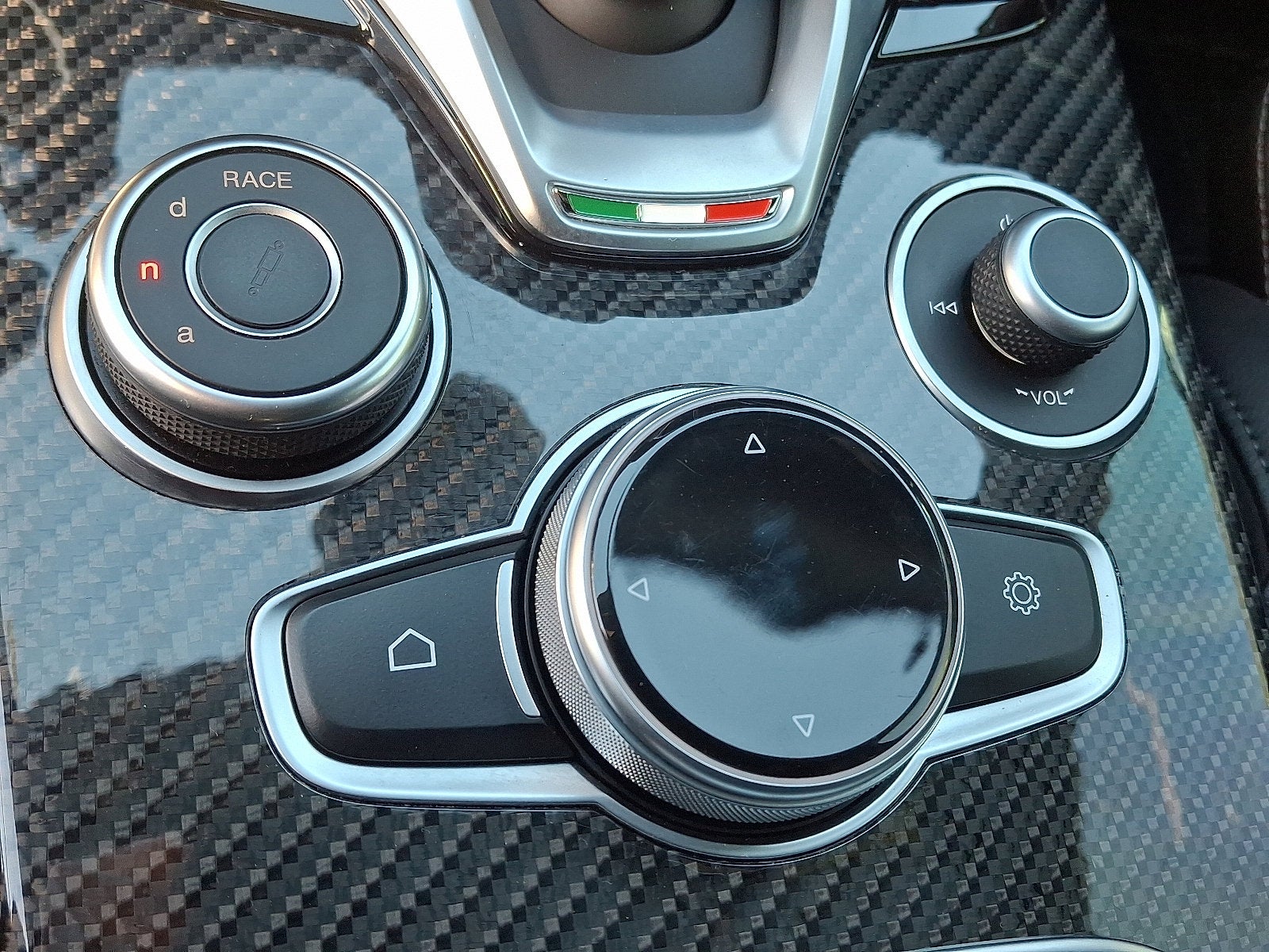 2022 Alfa Romeo Stelvio Quadrifoglio