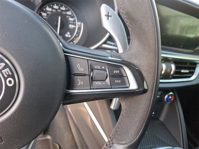 2022 Alfa Romeo Stelvio Quadrifoglio