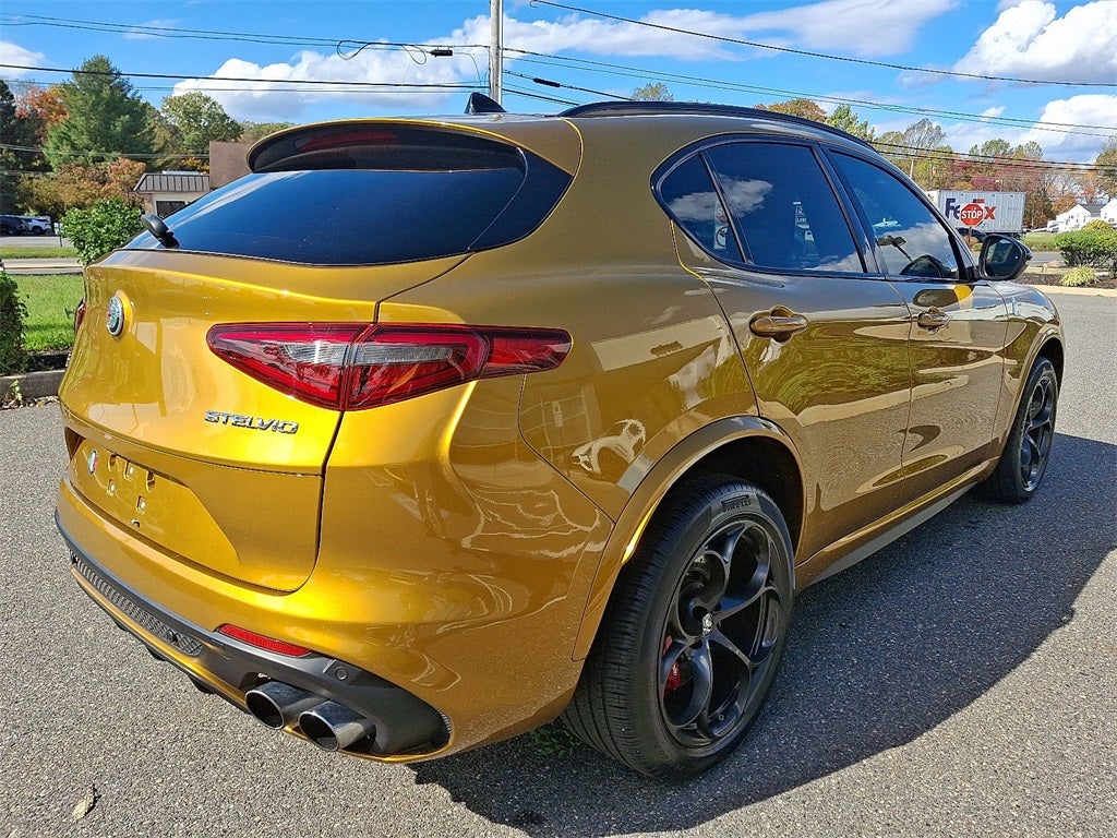 2022 Alfa Romeo Stelvio Quadrifoglio