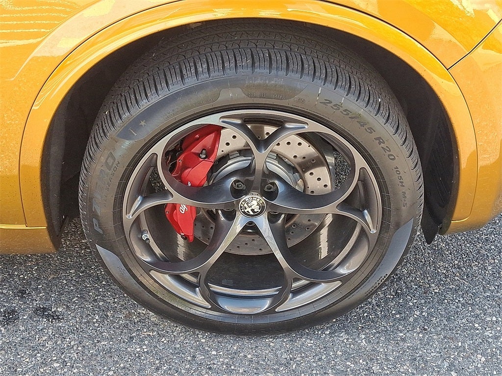 2022 Alfa Romeo Stelvio Quadrifoglio