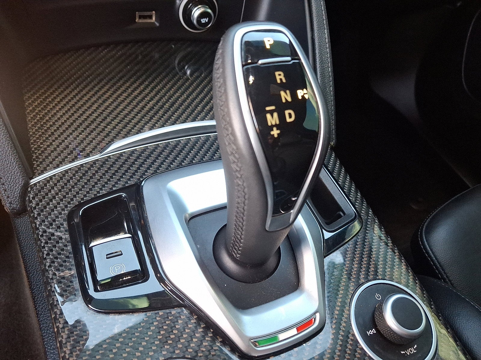 2022 Alfa Romeo Stelvio Quadrifoglio