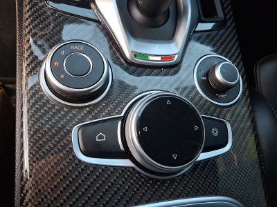 2022 Alfa Romeo Stelvio Quadrifoglio