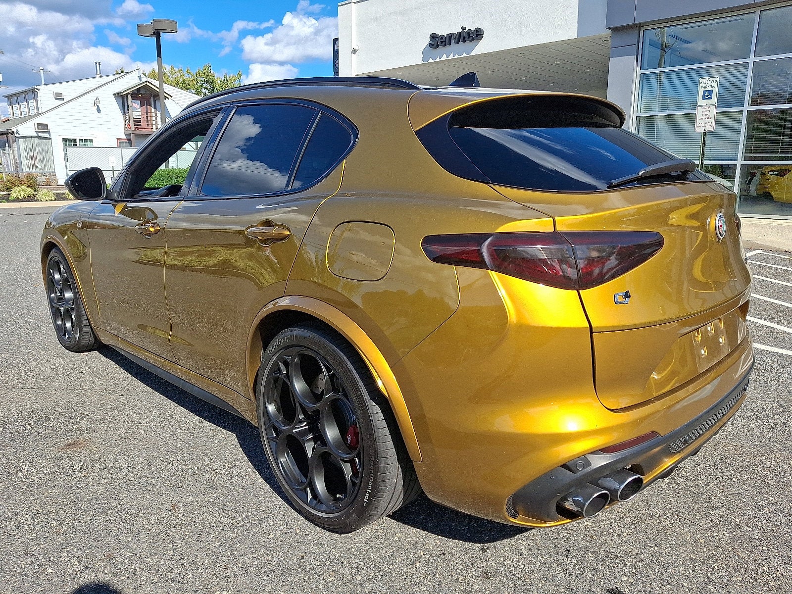 2022 Alfa Romeo Stelvio Quadrifoglio