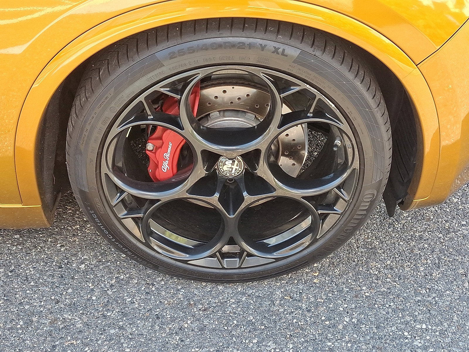 2022 Alfa Romeo Stelvio Quadrifoglio