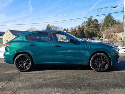 2022 Maserati Levante Modena