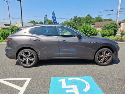 2022 Maserati Levante Modena