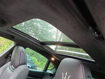 2023 Maserati Levante Modena