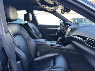 2023 Maserati Levante Modena