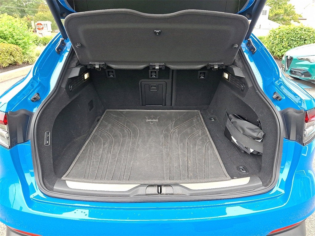 2022 Maserati Levante Tributo