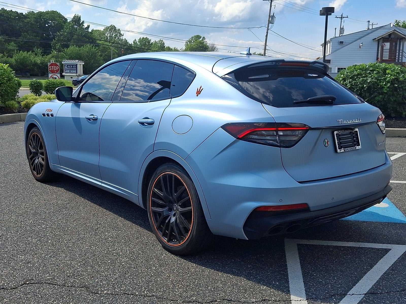 2023 Maserati Levante 