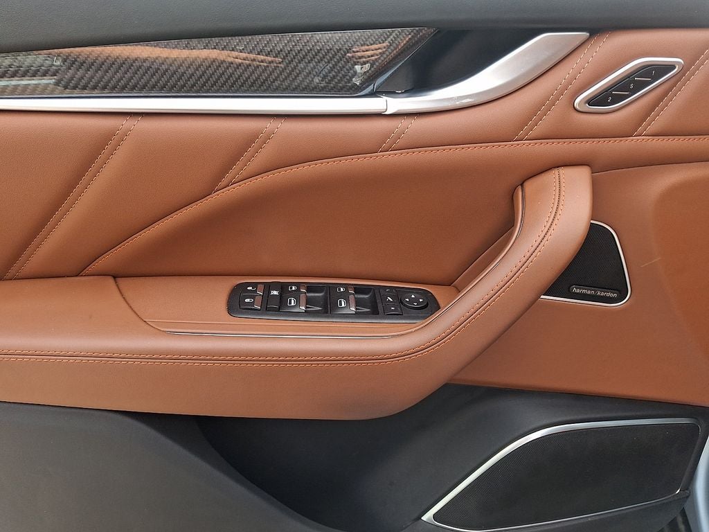 2023 Maserati Levante 
