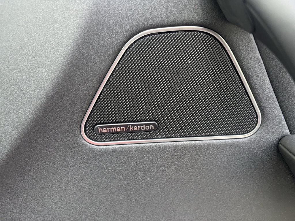 2023 Maserati Levante TRIBUTO