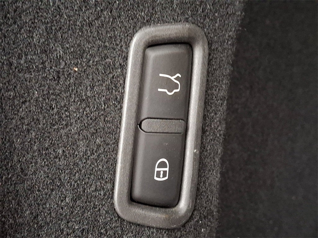 2023 Maserati Levante 