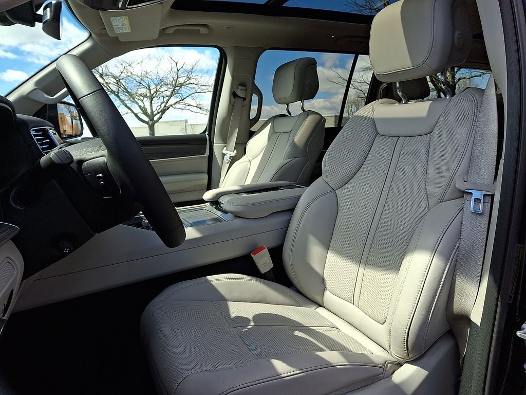 2023 Jeep Wagoneer Series II