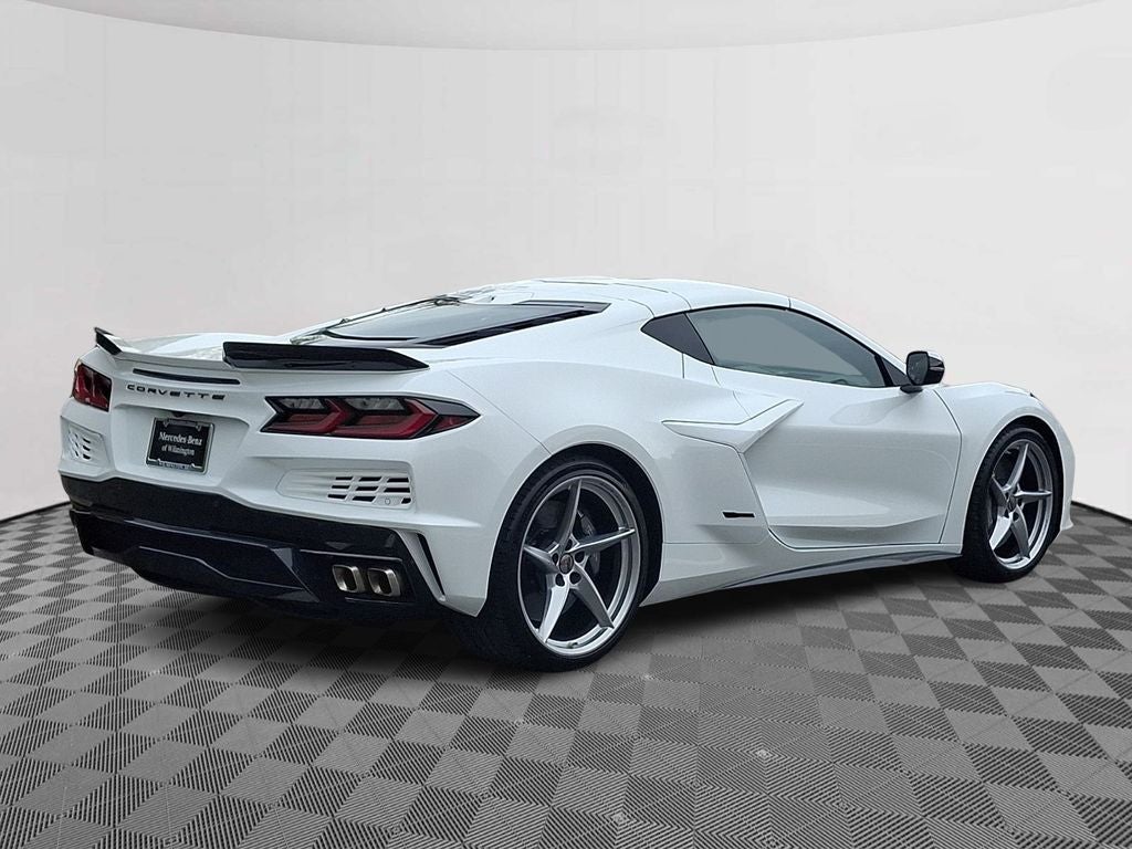 2025 Chevrolet Corvette E-Ray 1LZ