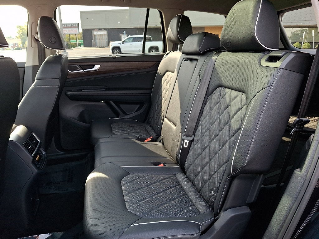 2025 Volkswagen Atlas 2.0T SEL Premium R-Line