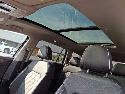 2025 Volkswagen Atlas 2.0T SEL Premium R-Line