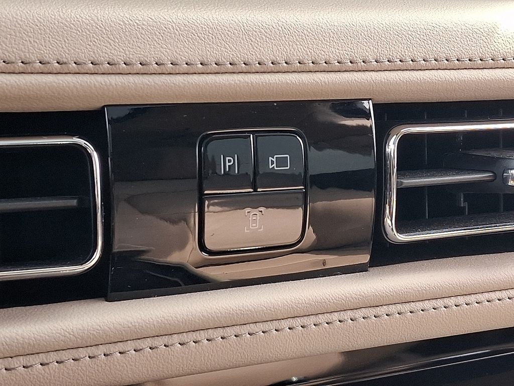 2022 Lincoln Aviator Standard