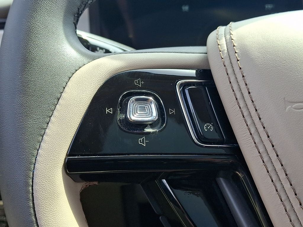 2022 Lincoln Aviator Standard