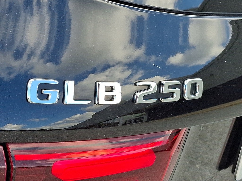2025 Mercedes-Benz GLB GLB 250 4MATIC®