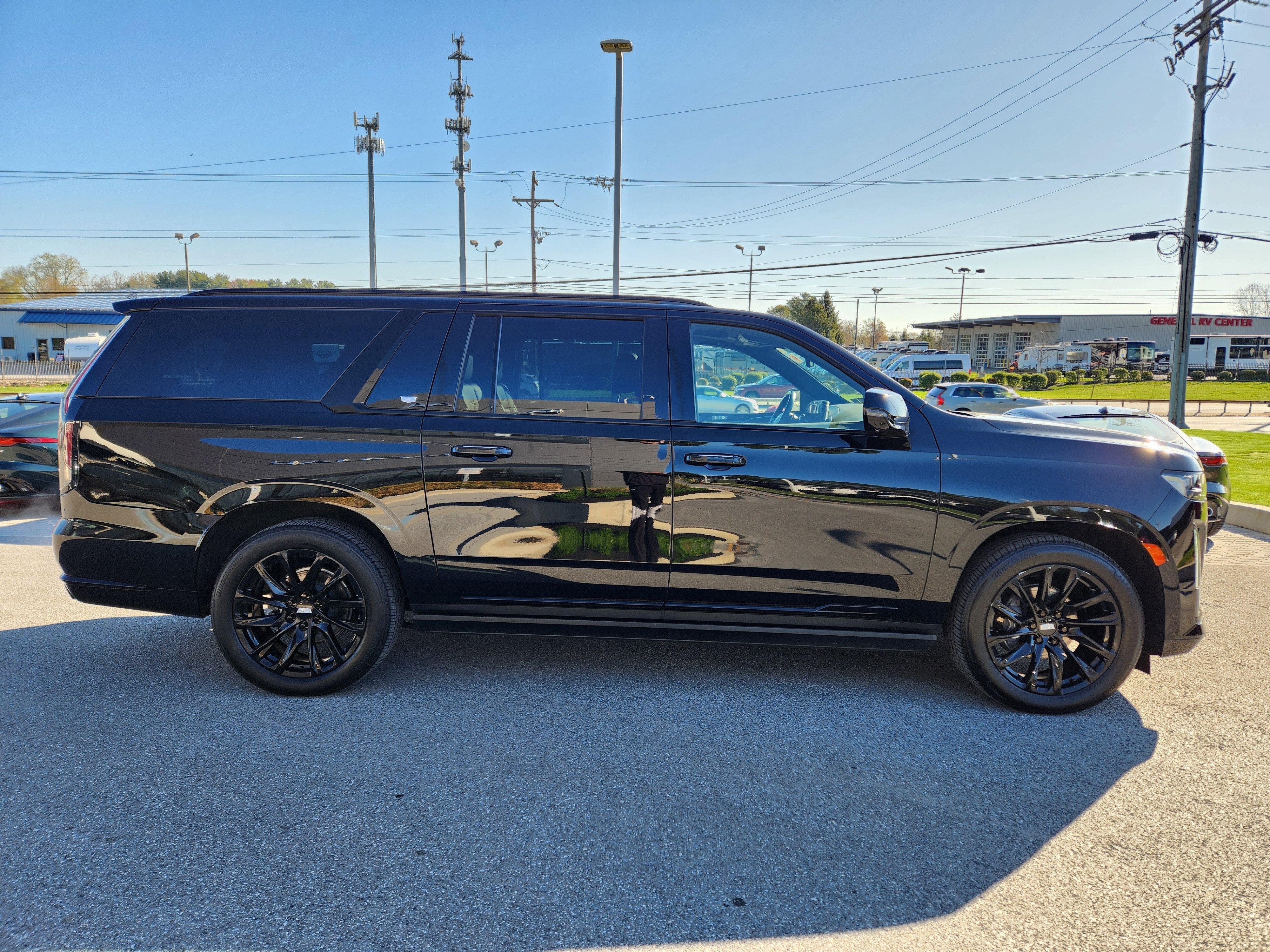 2023 Cadillac Escalade ESV Sport