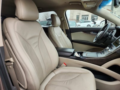 2019 Lincoln Nautilus Select