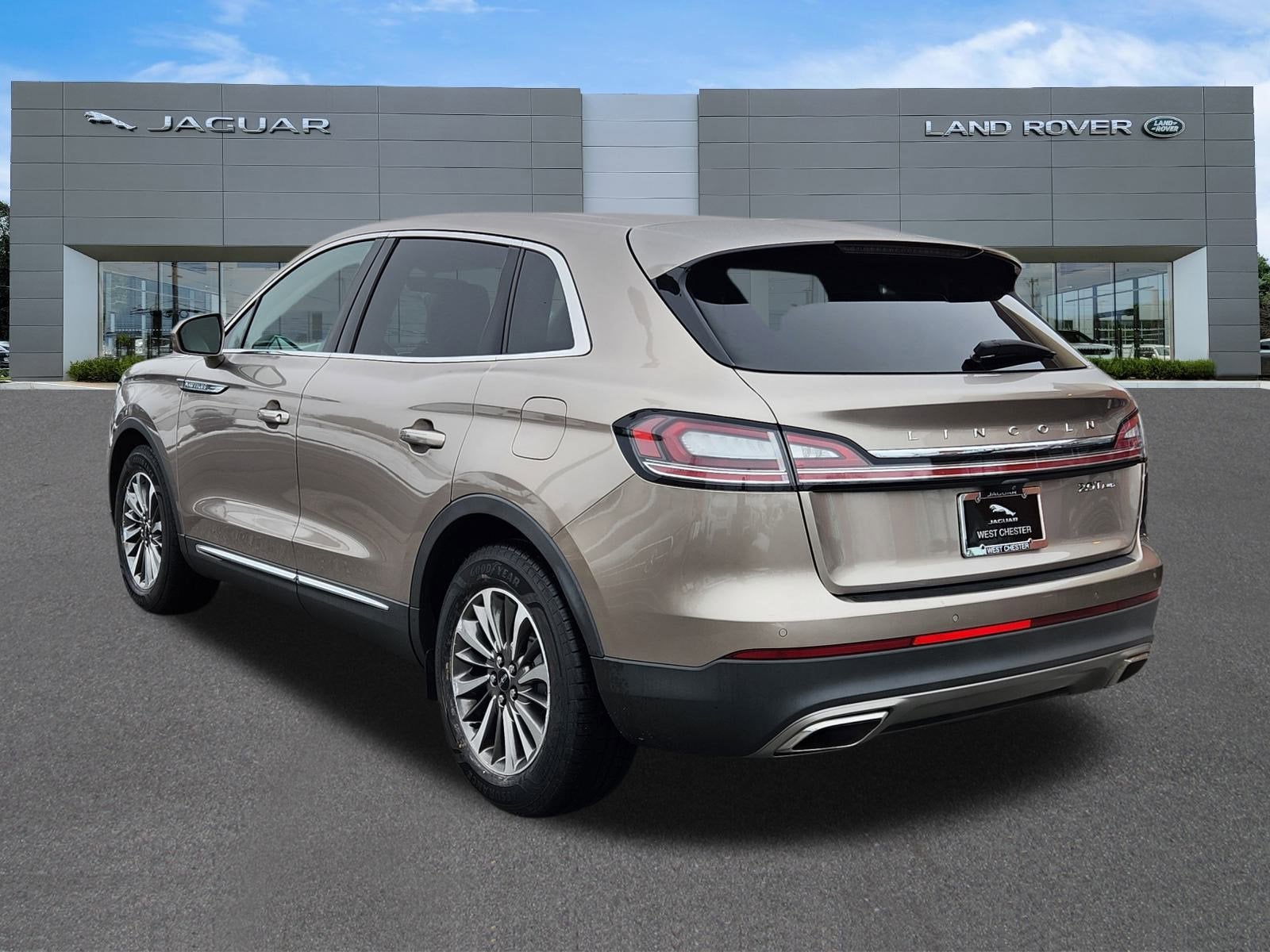 2019 Lincoln Nautilus Select