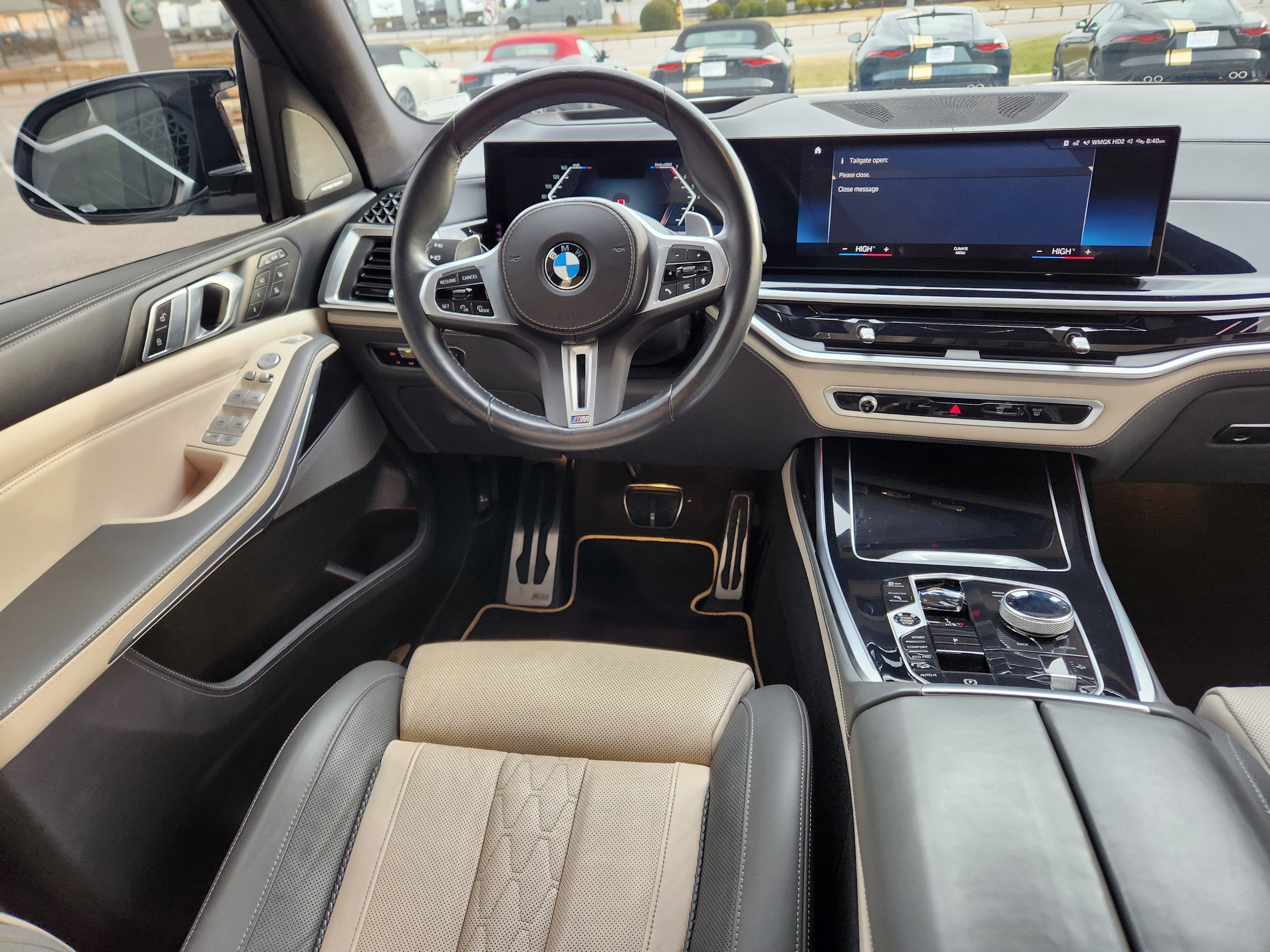 2023 BMW X7 M60i