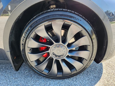 2024 Tesla Model Y Performance