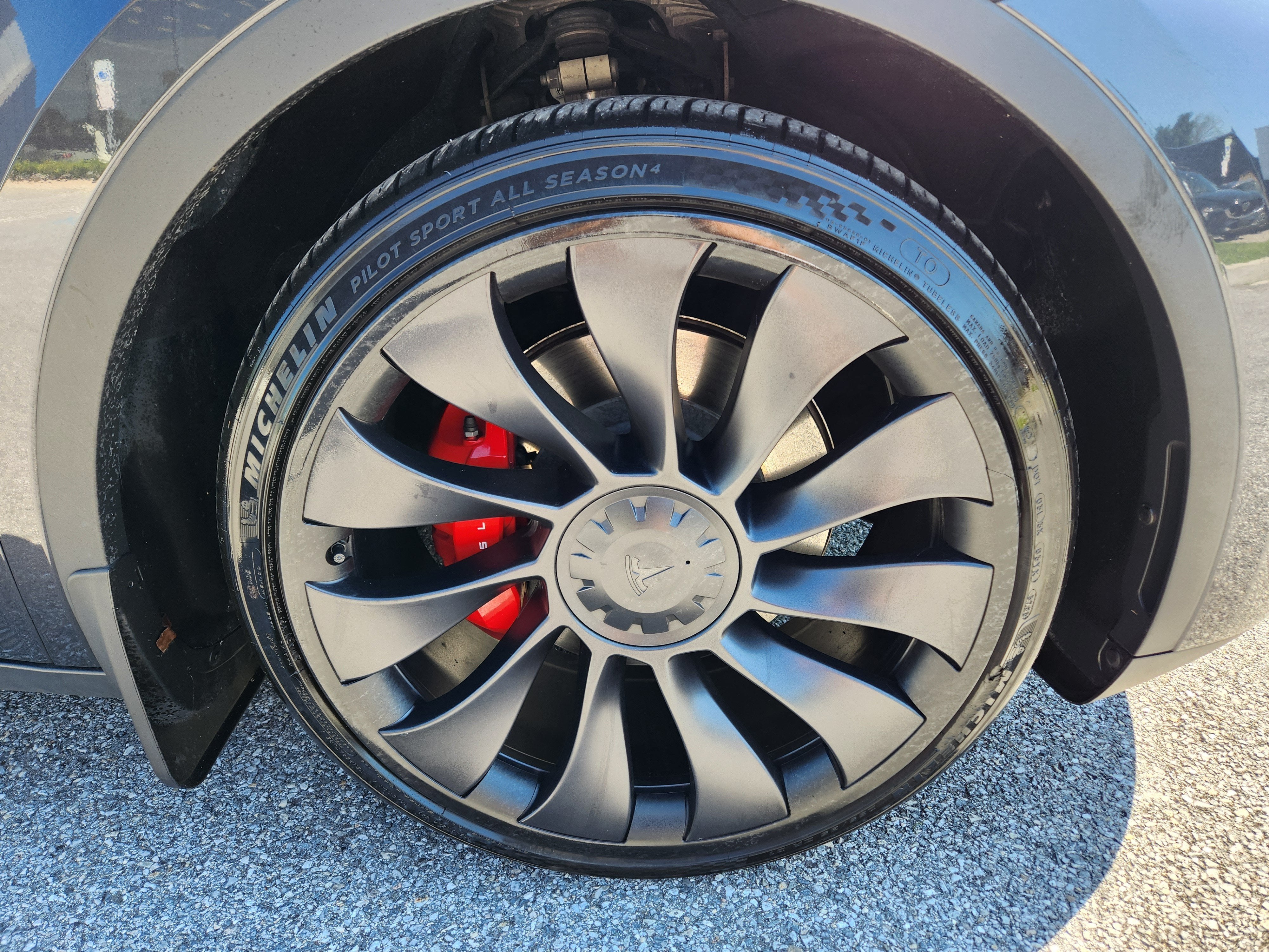 2024 Tesla Model Y Performance