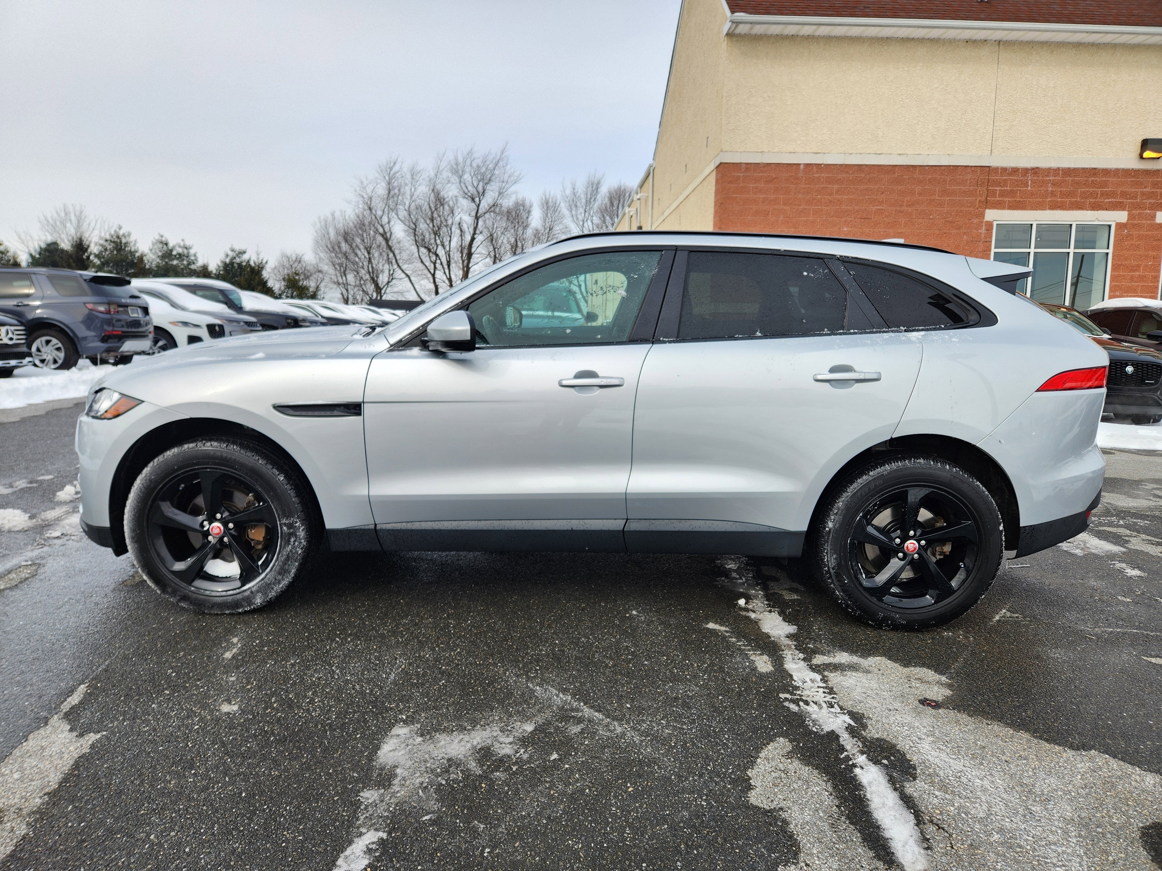 2019 Jaguar F-PACE 25t Premium