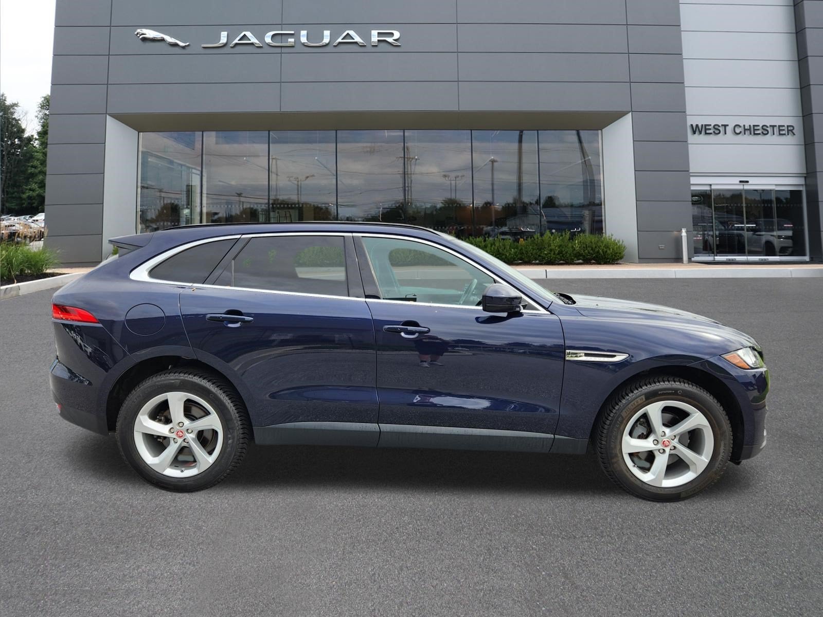 2019 Jaguar F-PACE 25t Premium