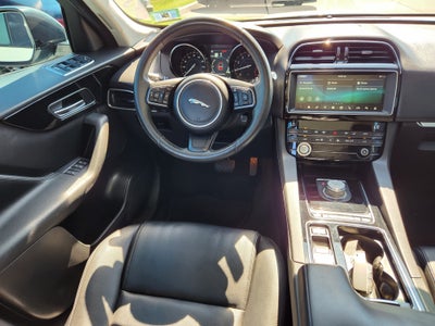 2020 Jaguar F-PACE 25t Premium
