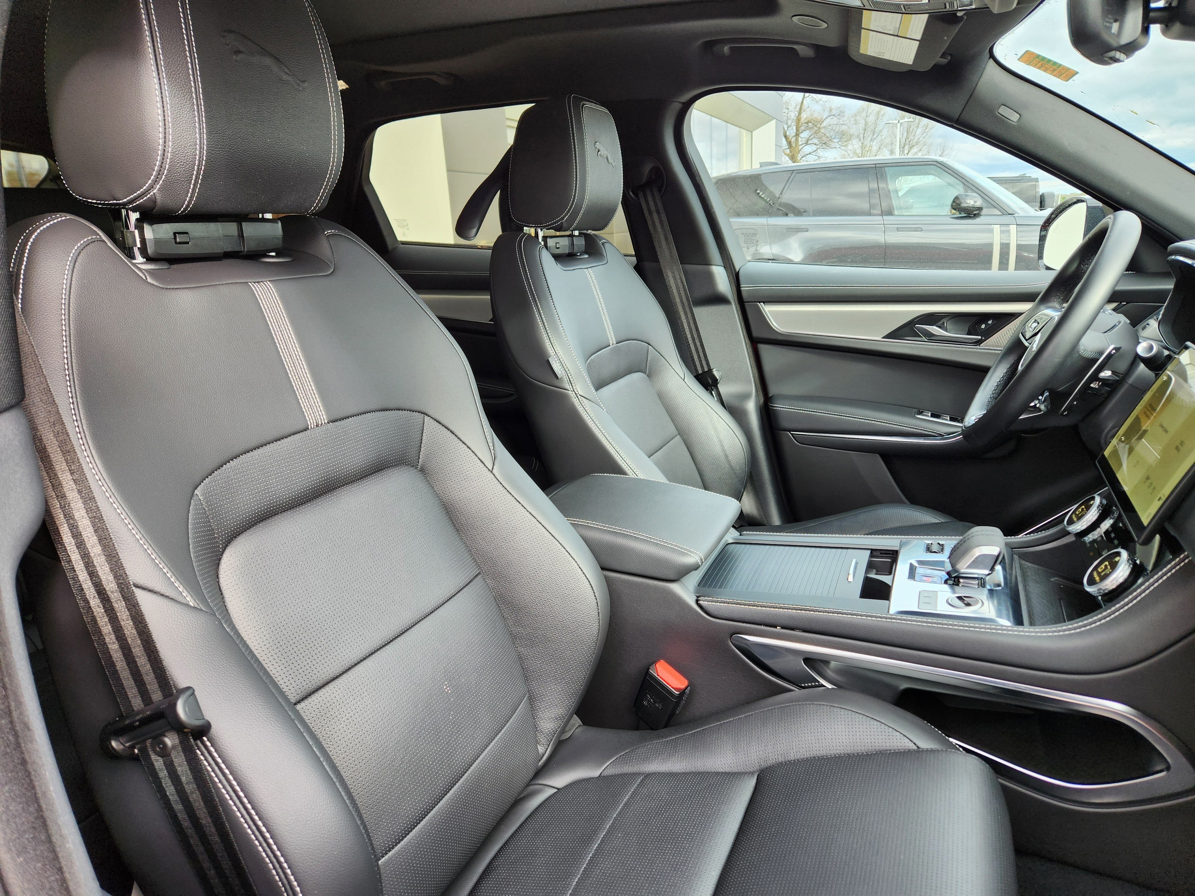 2025 Jaguar F-PACE P250 R-Dynamic S