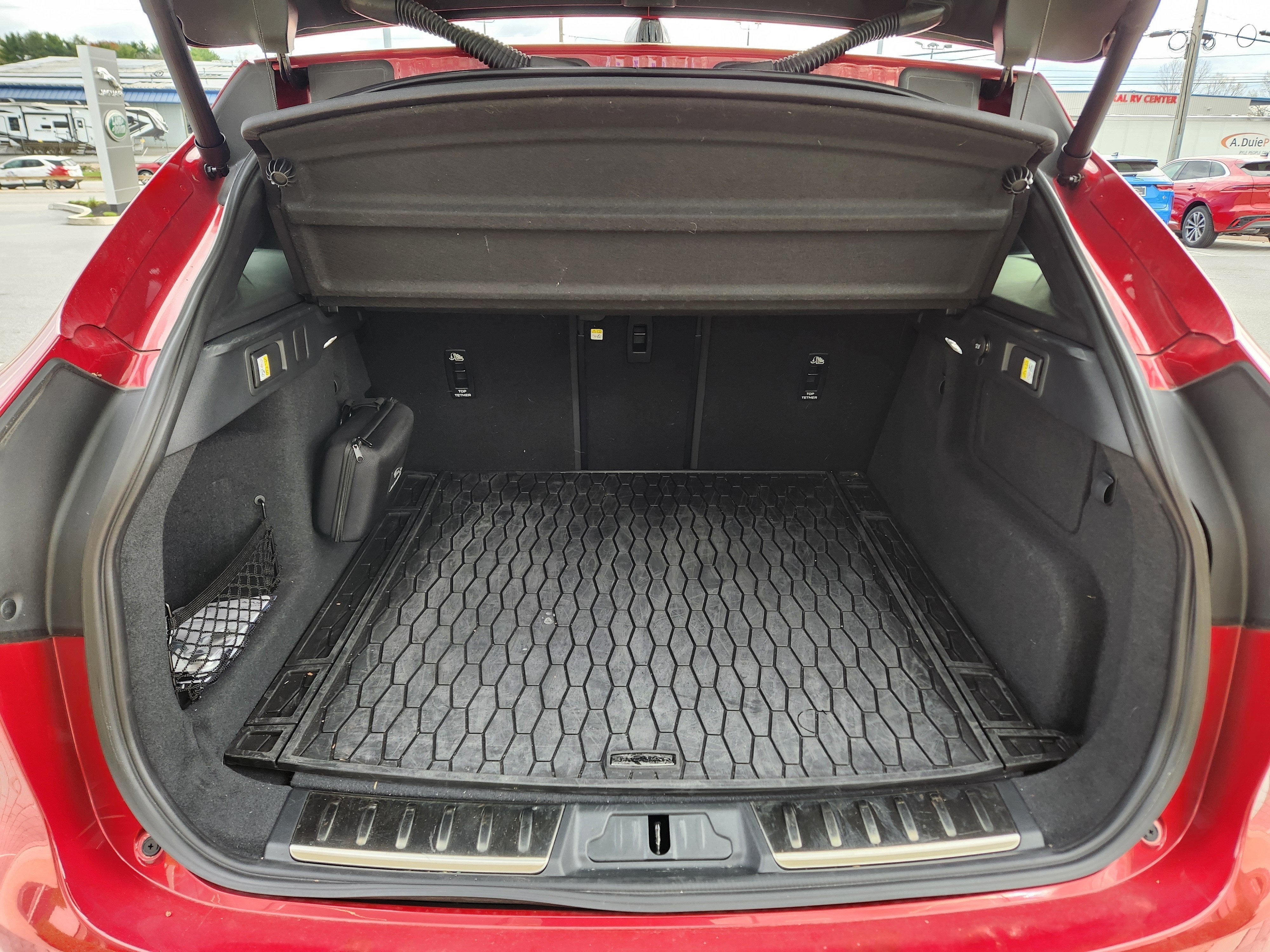 2025 Jaguar F-PACE P250 R-Dynamic S