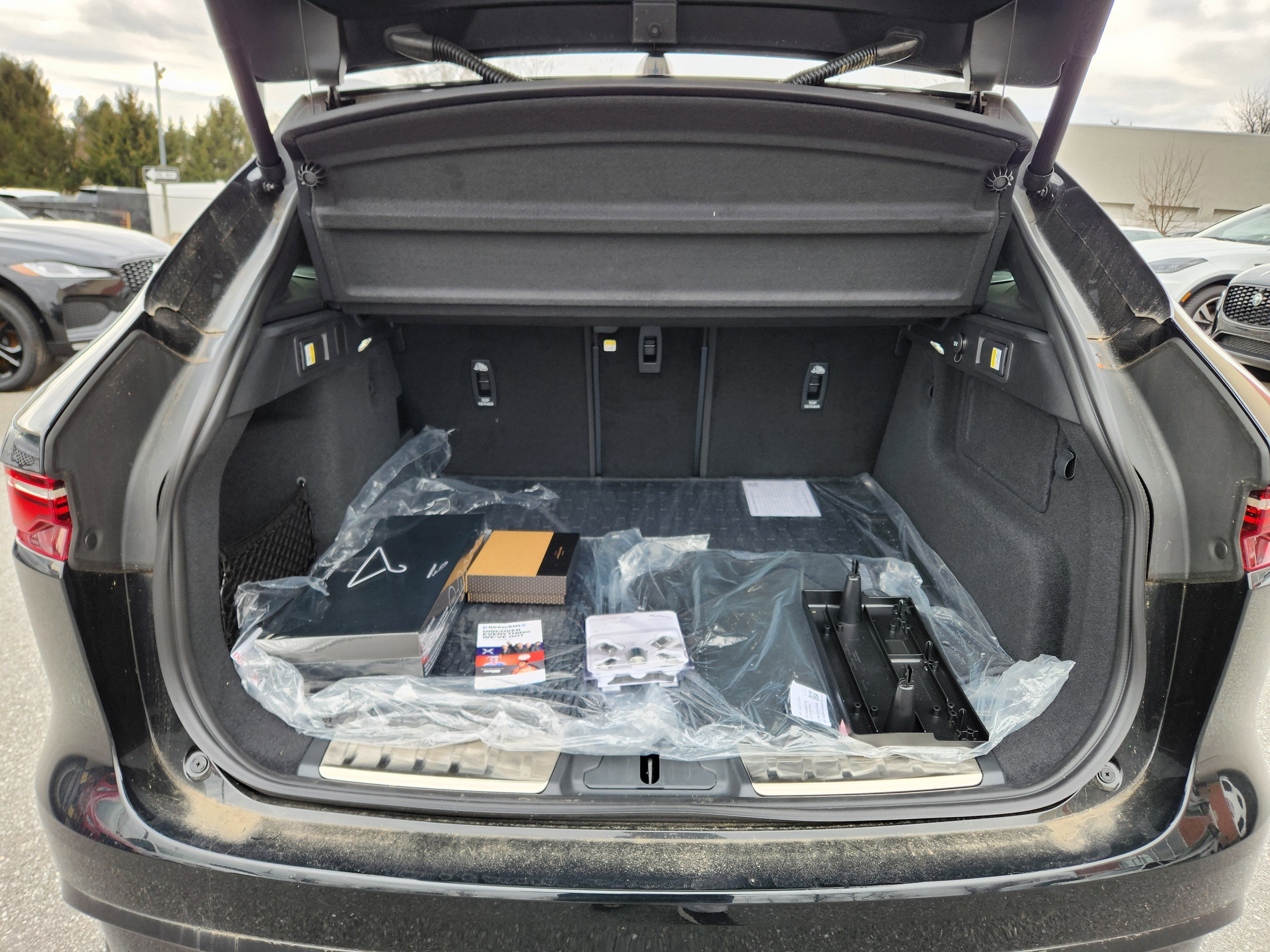 2025 Jaguar F-PACE P250 R-Dynamic S