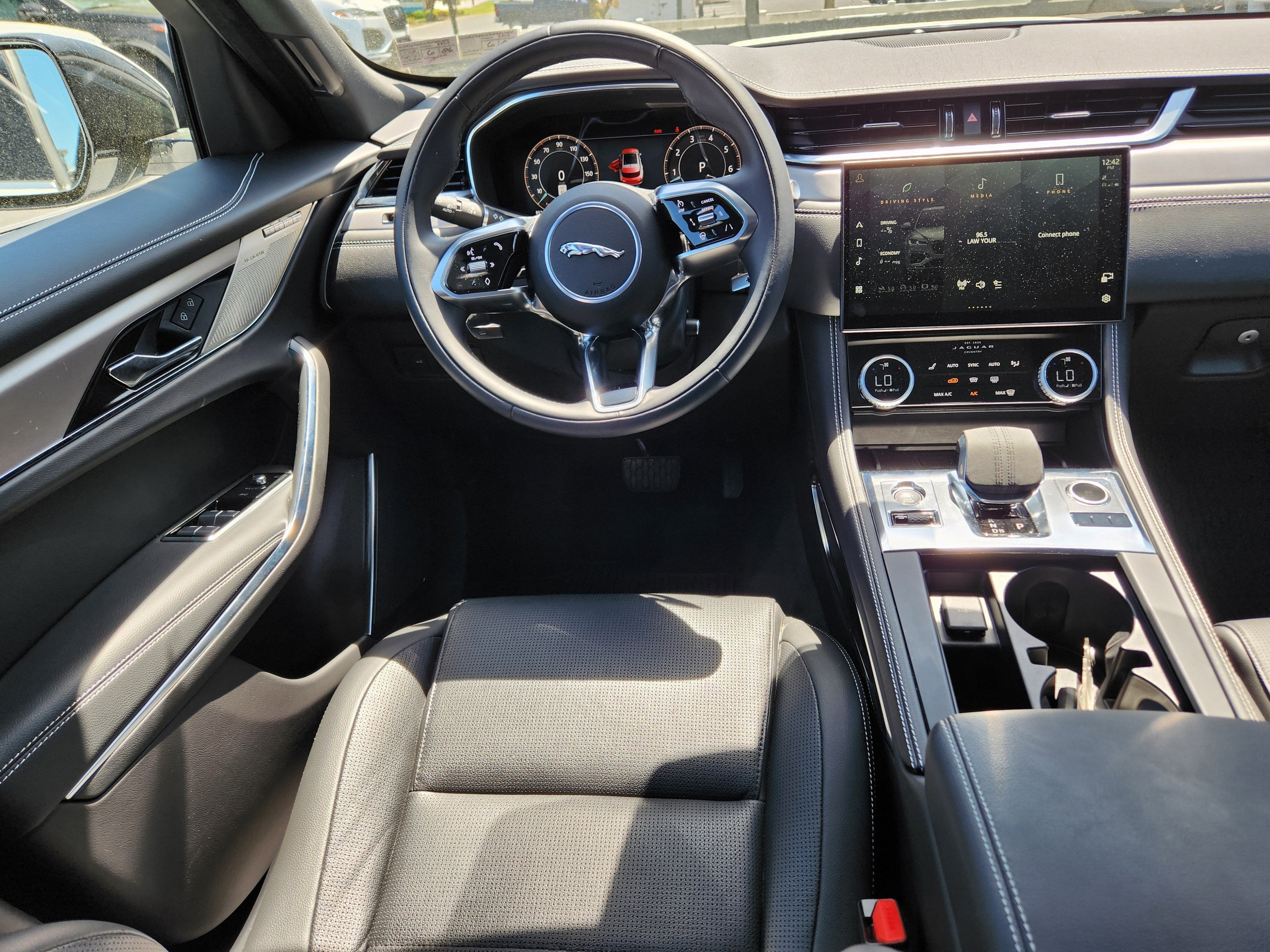 2024 Jaguar F-PACE P400 R-Dynamic S